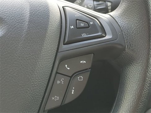 Used 2020 Ford Edge SE image 29