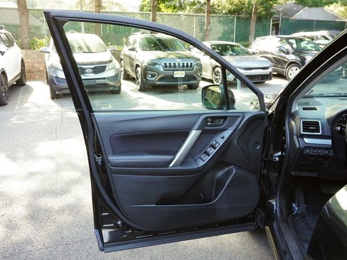 Used 2018 Subaru Forester 2.5i Premium image 23