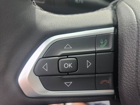 New 2025 Jeep Compass Latitude w/ Altitude Special Edition image 16