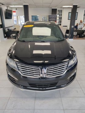 Used 2017 Lincoln MKC Reserve image 2