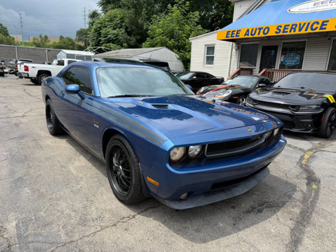 Used 2010 Dodge Challenger R/T image 2