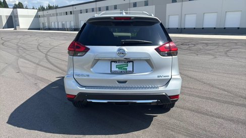 Used 2017 Nissan Rogue SV w/ SV Family Package image 7
