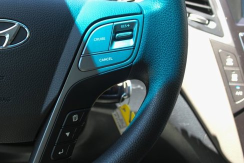 Used 2017 Hyundai Santa Fe SE image 28