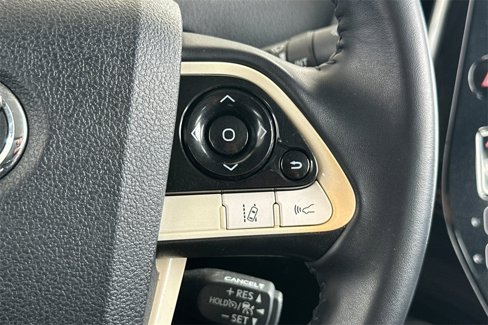 Used 2019 Toyota Prius Prime Premium image 29