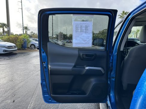 Used 2016 Toyota Tacoma TRD Sport image 38