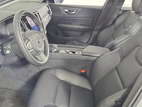 Certified 2025 Volvo S60 B5 Core image 17