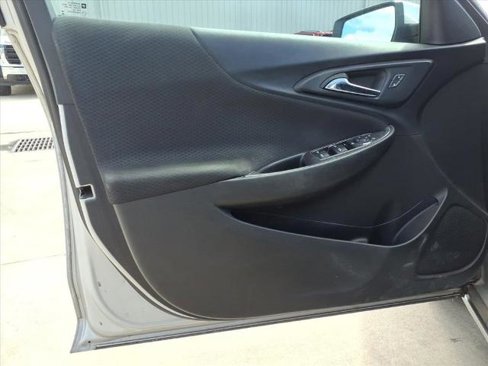 Used 2018 Chevrolet Malibu LT image 18