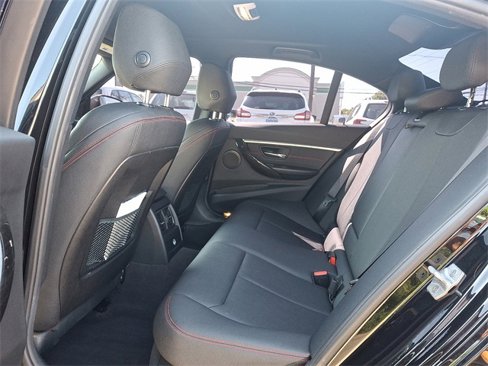 Used 2018 BMW 330i xDrive Sedan image 10