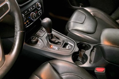Used 2019 Jeep Cherokee Latitude Plus w/ Cold Weather Group image 15
