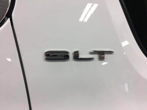Used 2021 GMC Acadia SLT w/ Premium Package image 12