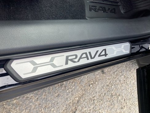 New 2025 Toyota RAV4 LE image 27