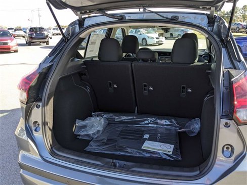 Used 2024 Nissan Kicks S image 23