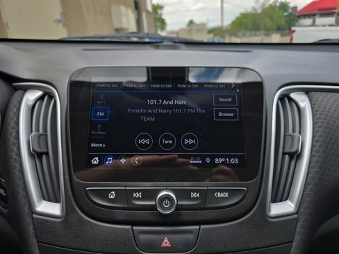Used 2019 Chevrolet Malibu LS image 15