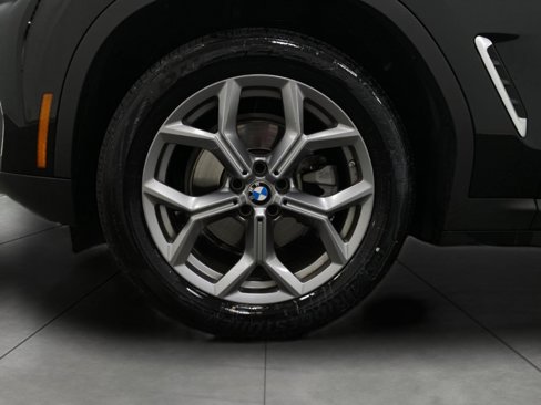 Certified 2023 BMW X4 xDrive30i w/ Premium Package image 12