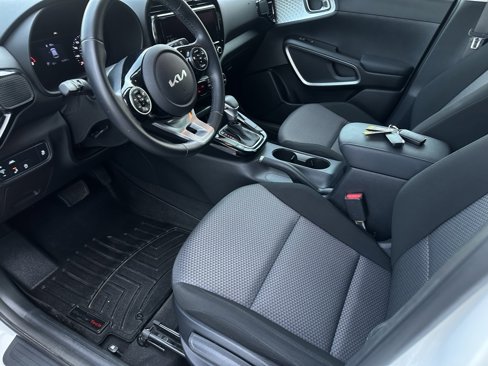 Used 2022 Kia Soul X-Line image 11