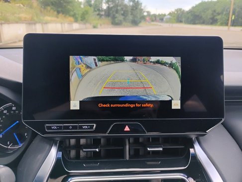 Used 2023 Toyota Venza XLE image 21