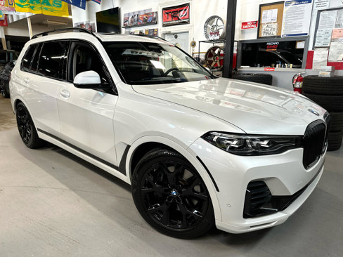 Used 2022 BMW X7 xDrive40i image 1