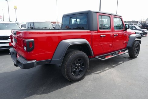 Used 2024 Jeep Gladiator Sport image 4