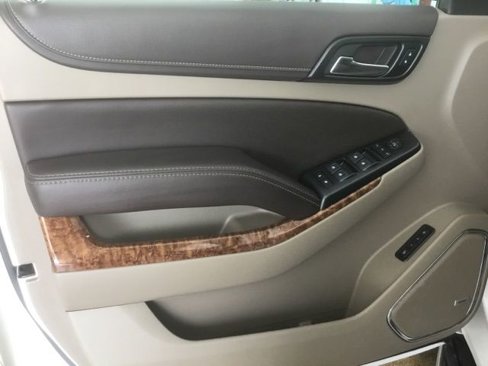 Used 2018 Chevrolet Suburban Premier image 6