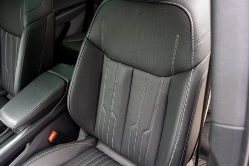 Used 2024 Audi Q8 e-tron Prestige w/ Prestige Package image 35
