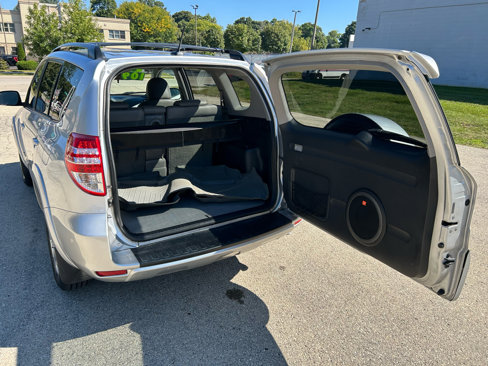 Used 2010 Toyota RAV4 Limited image 8