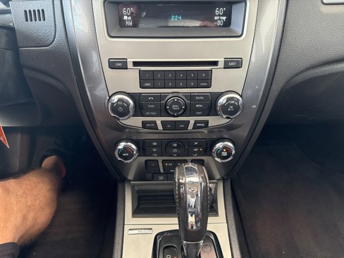 Used 2011 Ford Fusion SEL w/ 301A Rapid Spec Order Code image 26