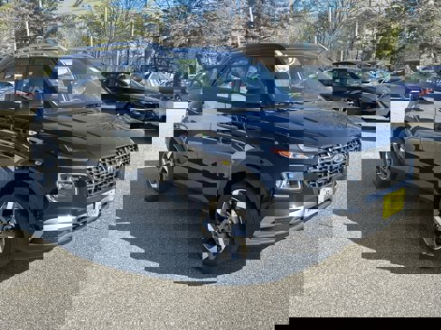 New 2025 Hyundai Venue SEL image 3