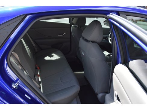New 2025 Hyundai Elantra SE image 14