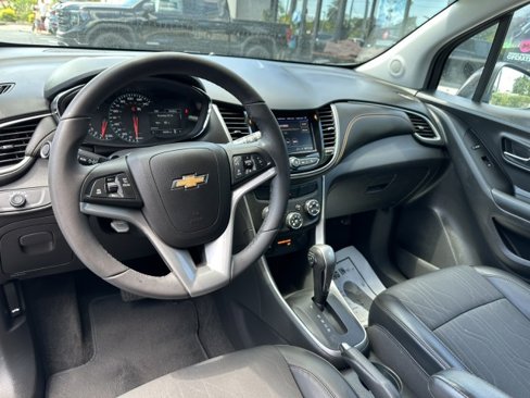 Used 2022 Chevrolet Trax LT w/ Sport Edition image 15