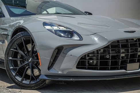 New 2025 Aston Martin V8 Vantage Coupe image 13