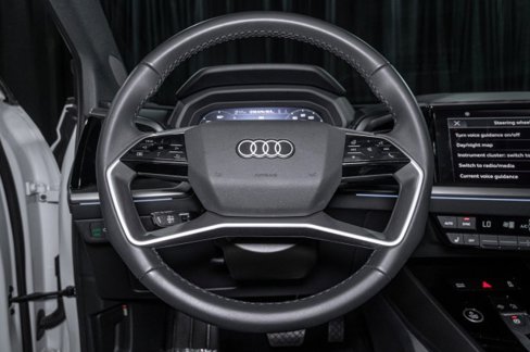 Used 2024 Audi Q4 e-tron Premium Plus w/ Premium Plus image 22