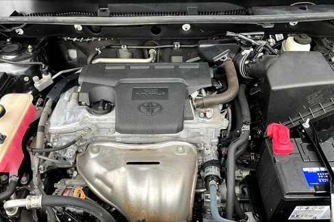 Used 2018 Toyota RAV4 XLE image 32