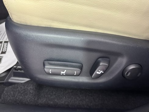 Used 2015 Toyota RAV4 Limited image 23