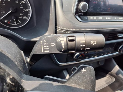 Used 2023 Nissan Rogue SV image 23