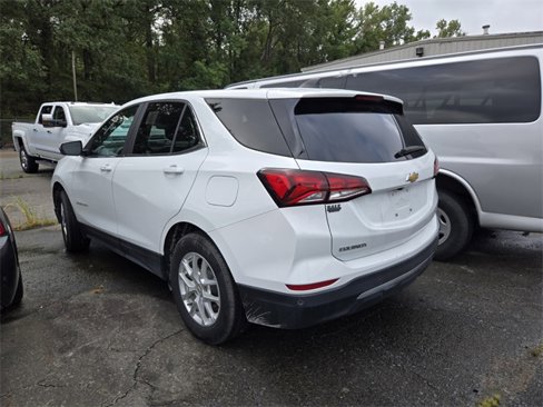 Used 2024 Chevrolet Equinox LT image 3