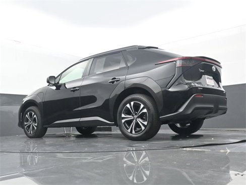 Used 2025 Toyota bZ4X AWD image 25