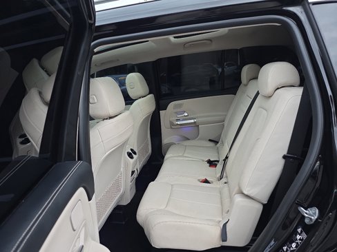 Used 2021 Mercedes-Benz GLB 250 4MATIC w/ Premium Package image 42