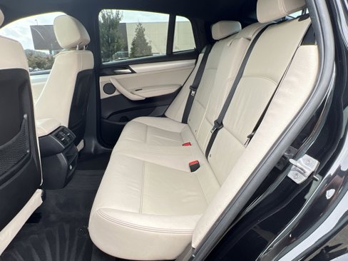 Used 2018 BMW X4 M40i image 25