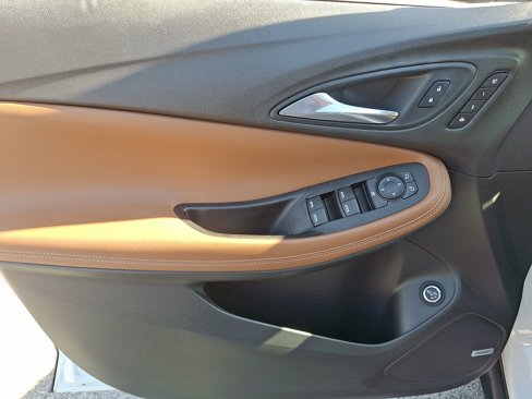 Used 2021 Buick Encore GX Essence w/ Advanced Technology Package image 13
