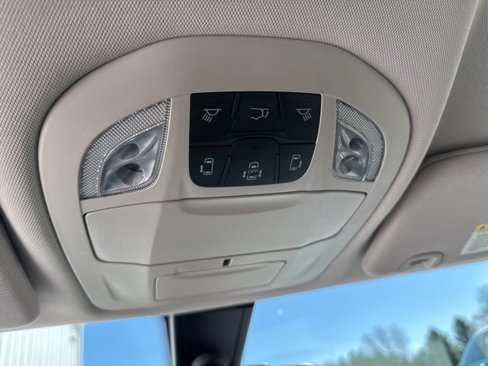 Used 2017 Chrysler Pacifica Touring image 19