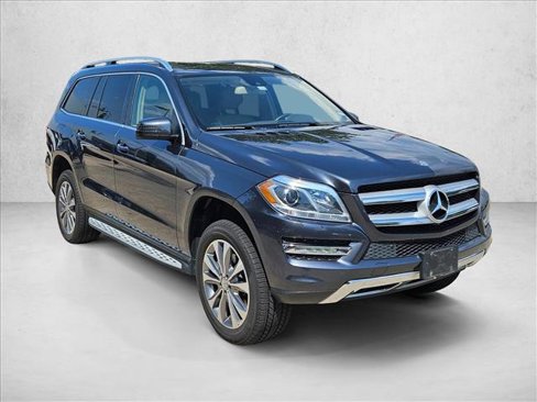 Used 2015 Mercedes-Benz GL 320 BlueTEC 4MATIC image 3