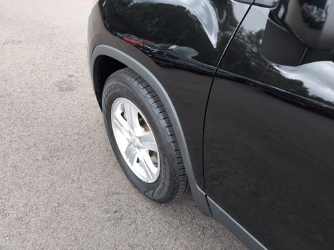 Used 2020 Chevrolet Trax LS w/ Tint and Cruise Package image 10