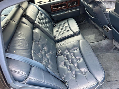 Used 1992 Cadillac Fleetwood Sedan image 17