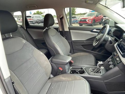 Used 2022 Volkswagen Taos SE image 9