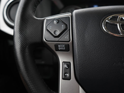 Used 2016 Toyota Tacoma SR5 image 23