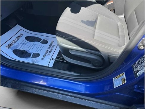Used 2023 Hyundai Venue SEL image 6