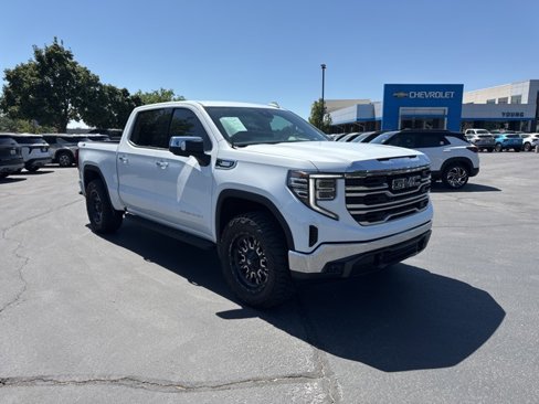 Used 2023 GMC Sierra 1500 SLT w/ X31 Off-Road Package image 1