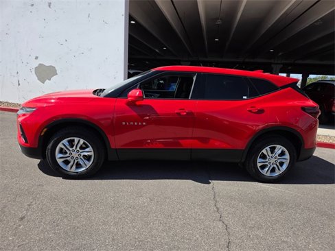 Used 2022 Chevrolet Blazer LT image 3