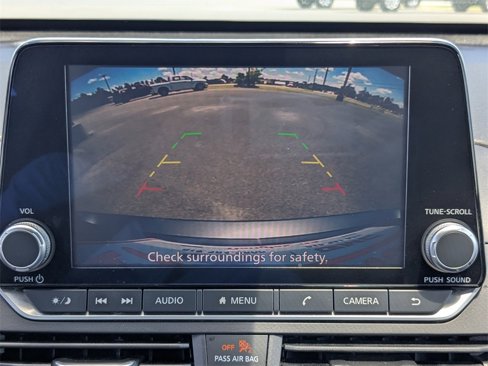 Used 2024 Nissan Altima 2.5 SV image 19