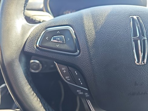 Used 2019 Lincoln MKC Reserve image 21